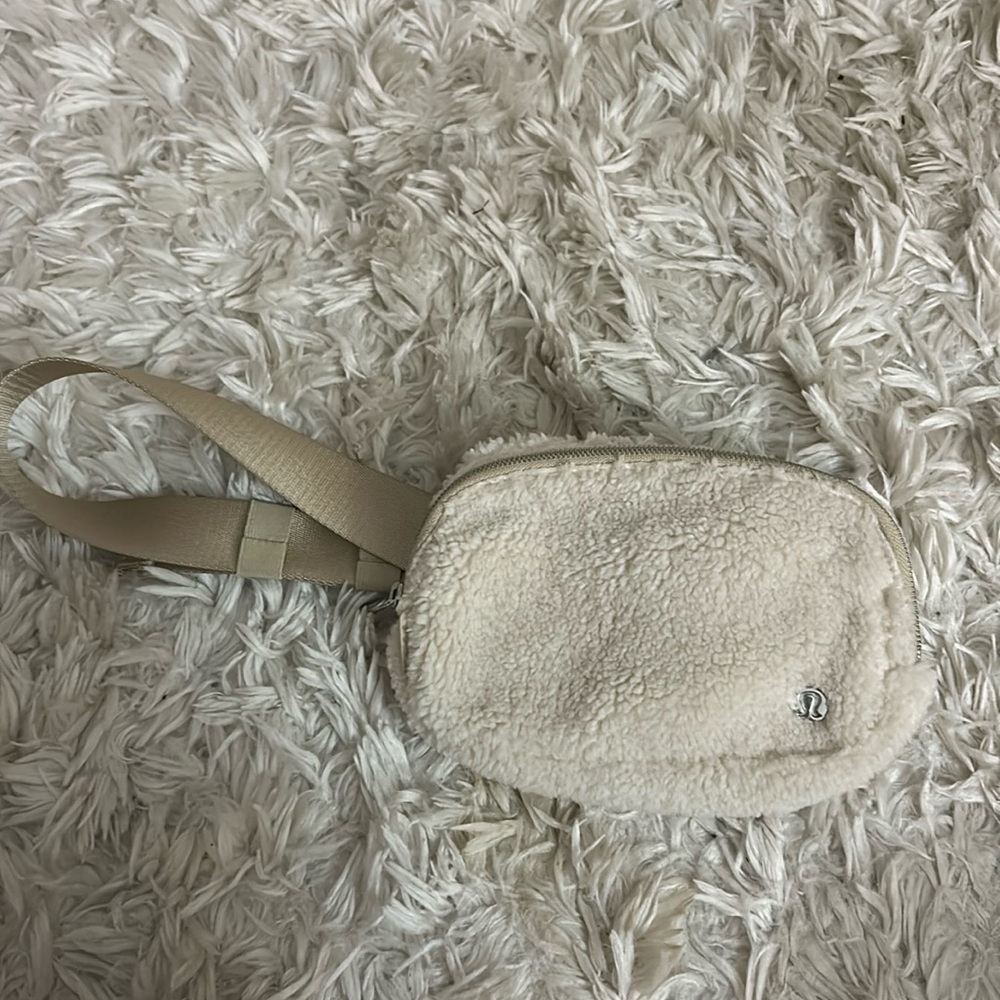 Lululemon Sherpa Fanny Pack